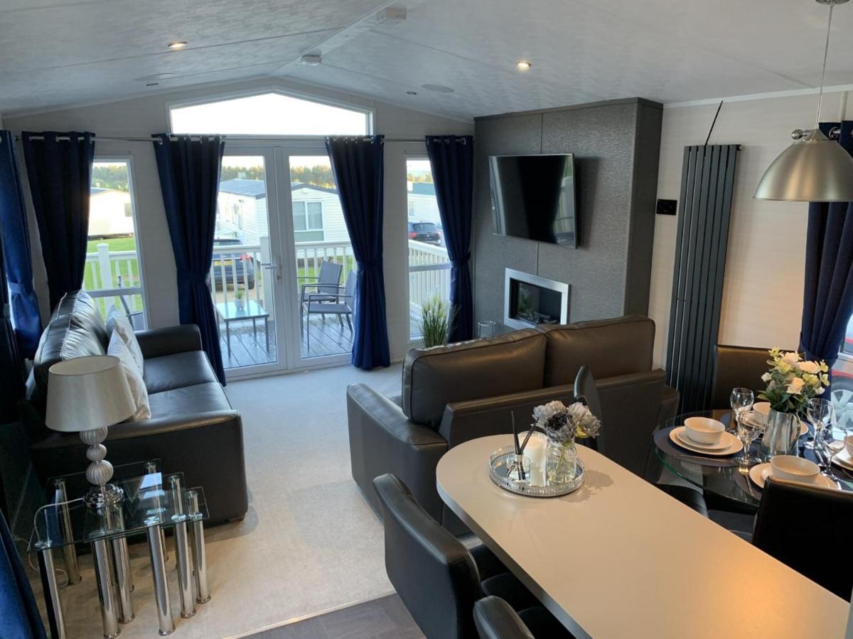 Lola Lodge - Luxury Hot Tub Retreat Newton on the Moor Luaran gambar